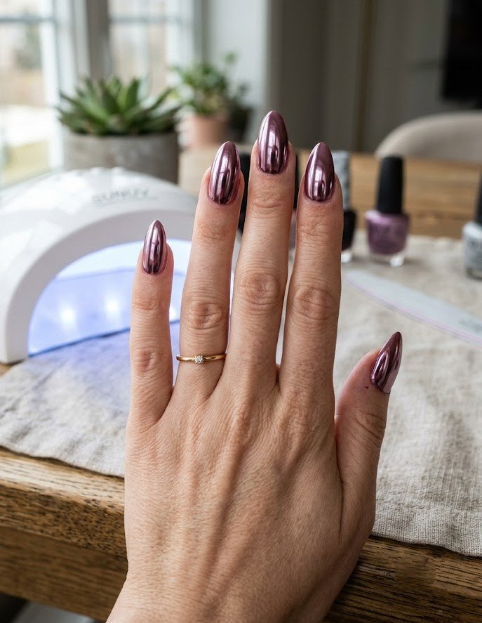 Mirror plum chrome powder finish on almond nails